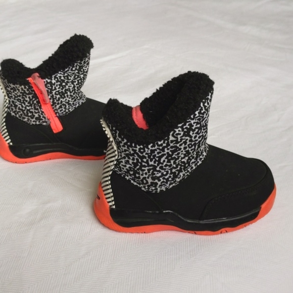 nike chukka moc warm lined unisex booties toddler size 6 CW - Picture 7 of 11